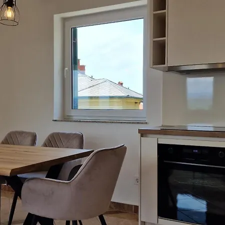 Apartment Maria 10 With Swimming Pool Opatija