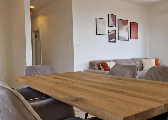 Maria 10 With Swimming Pool Apartment *