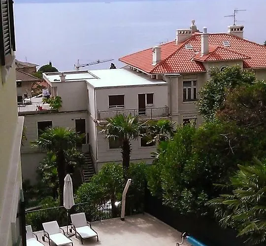 Maria 10 With Swimming Pool * Opatija