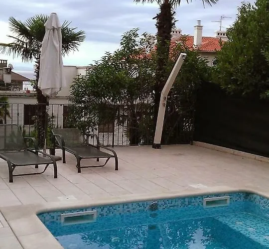 Maria 10 With Swimming Pool Apartment