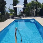 Maria 10 With Swimming Pool Apartman *