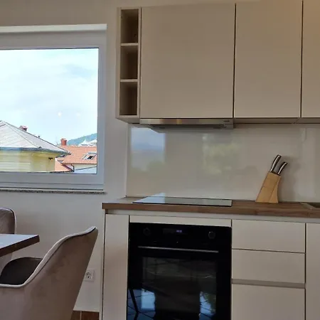 Apartament Maria 10 With Swimming Pool