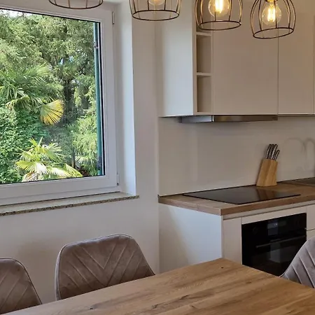 Διαμέρισμα Maria 10 With Swimming Pool