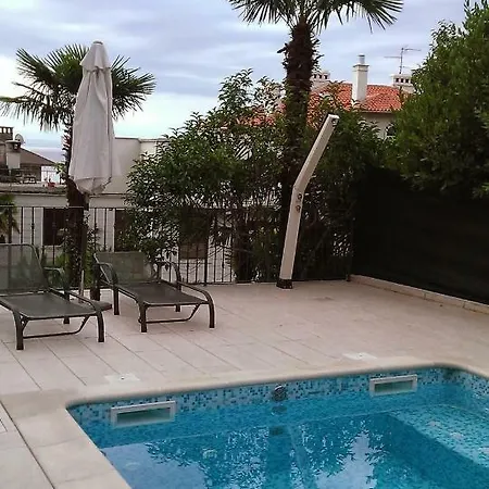 Maria 10 With Swimming Pool Lägenhet