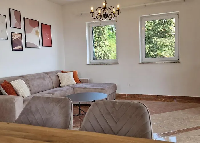 Maria 10 With Swimming Pool Apartament Opatija