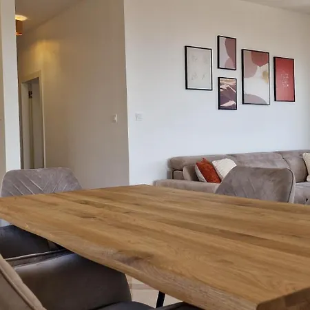 Maria 10 With Swimming Pool Lägenhet *