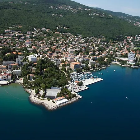 Maria 10 With Swimming Pool * Opatija