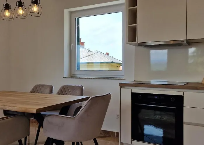 Apartman Maria 10 With Swimming Pool Abbázia